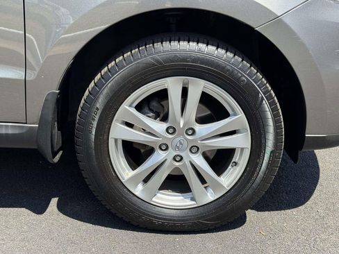 Used 2012 Hyundai Santa Fe Limited FWD image 25