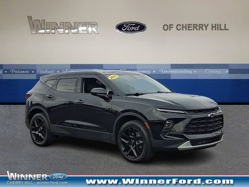 Used 2023 Chevrolet Blazer LT w/ Driver Confidence Package AWD/4WD image 1