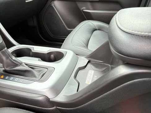 Used 2021 Chevrolet Colorado ZR2 w/ ZR2 Dusk Special Edition image 2