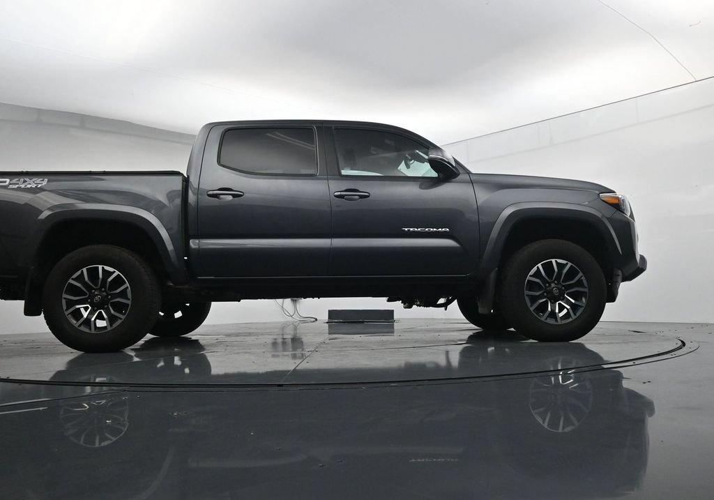 Used 2023 Toyota Tacoma TRD Sport AWD/4WD image 35
