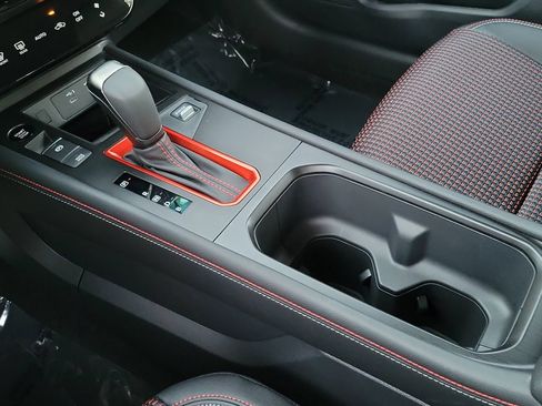 New 2026 Nissan Kicks SR FWD image 10