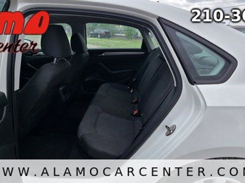 Used 2012 Volkswagen Passat 2.5 S image 24