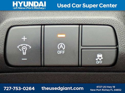 Used 2025 Hyundai Elantra SE FWD image 23