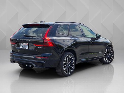 Used 2026 Volvo XC60 B5 Ultra w/ Climate Package AWD/4WD image 7