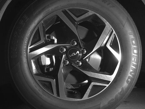 Used 2024 Kia Sportage LX image 12