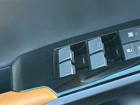 Used 2025 Lexus IS 300 F Sport image 11