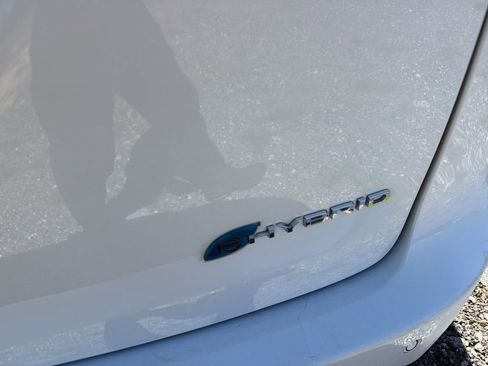 Used 2024 Chrysler Pacifica Limited FWD image 21