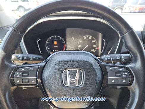 Used 2025 Honda Pilot EX-L image 18