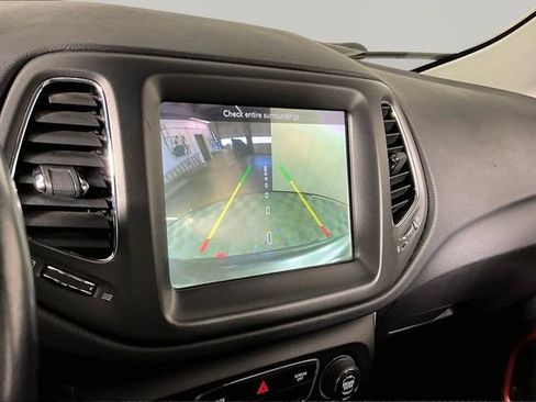 Used 2020 Jeep Compass Trailhawk AWD/4WD image 13