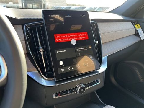 New 2026 Volvo XC90 B5 Core image 15