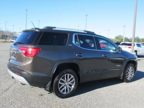 Used 2019 GMC Acadia SLE image 6