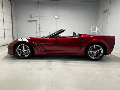 Used 2010 Chevrolet Corvette Grand Sport w/ Preferred Equipment Group image 18