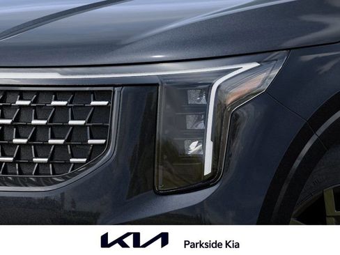 New 2026 Kia Carnival SX w/ SX Dark Edition Package FWD image 10
