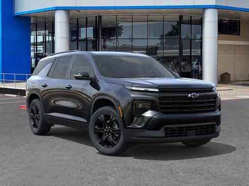 New 2027 Chevrolet Traverse LT w/ Midnight/Sport Edition FWD image 7