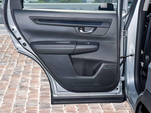 Certified 2025 Honda CR-V EX image 12