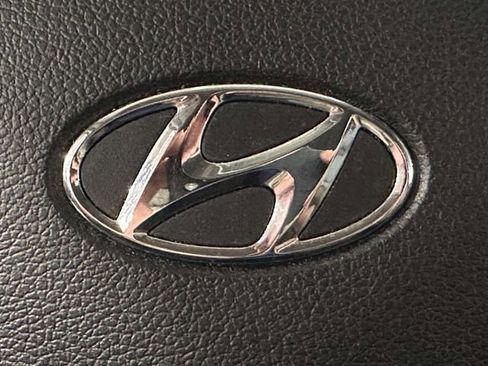 Used 2023 Hyundai Santa Fe SE AWD/4WD image 28