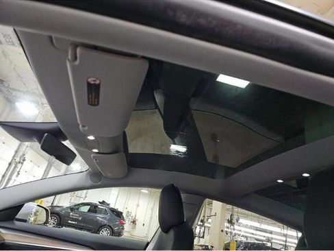 Used 2023 Tesla Model 3 Standard Range image 12