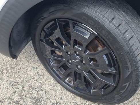 Used 2022 Kia Telluride SX w/ SX Prestige Package AWD/4WD image 16