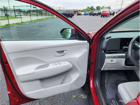 Used 2024 Hyundai Kona SEL AWD/4WD image 19