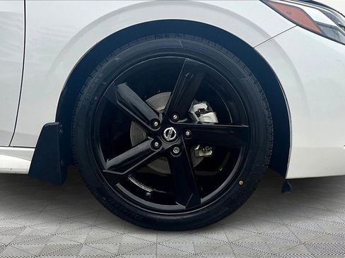 Used 2023 Nissan Sentra SR w/ Midnight Edition Package image 9