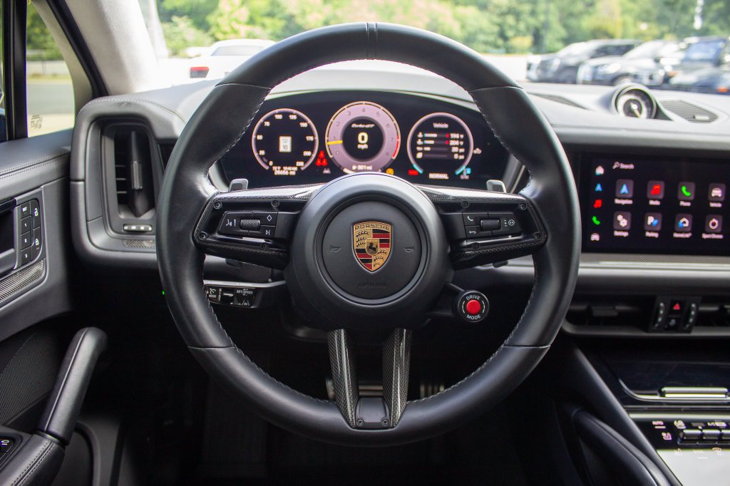 Used 2024 Porsche Cayenne Turbo GT AWD/4WD image 14