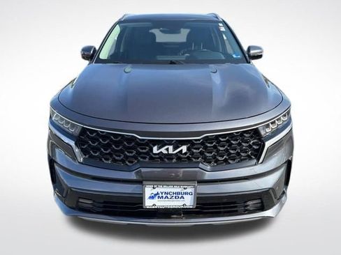 Used 2023 Kia Sorento EX image 9
