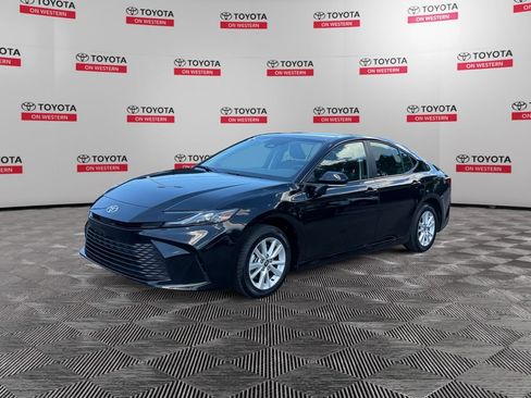 Certified 2025 Toyota Camry LE AWD/4WD image 1