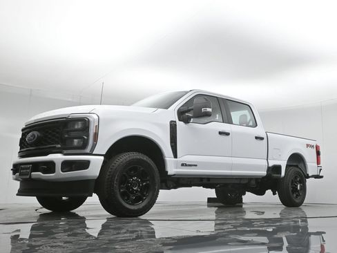 Used 2024 Ford F250 XL w/ STX Appearance Package AWD/4WD image 45