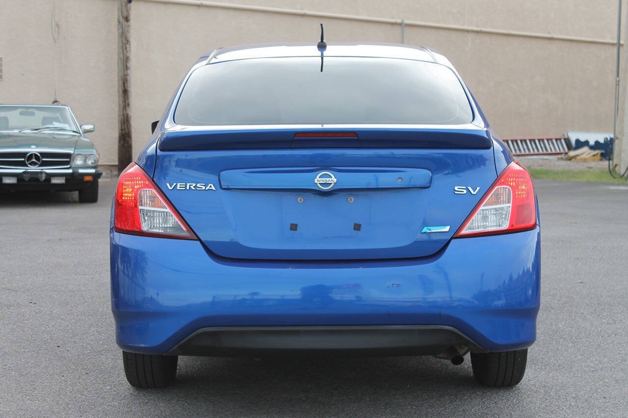 Used 2015 Nissan Versa SV FWD image 7