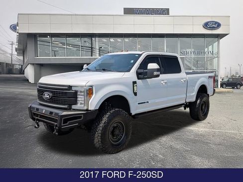 Used 2017 Ford F250 Lariat w/ Lariat Ultimate Package AWD/4WD image 3