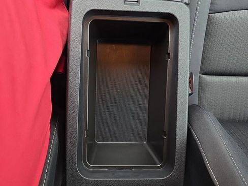 Used 2025 Nissan Altima 2.5 SV FWD image 23