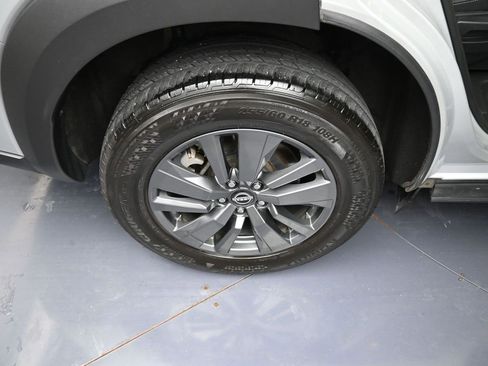 Used 2024 Nissan Pathfinder SV image 22