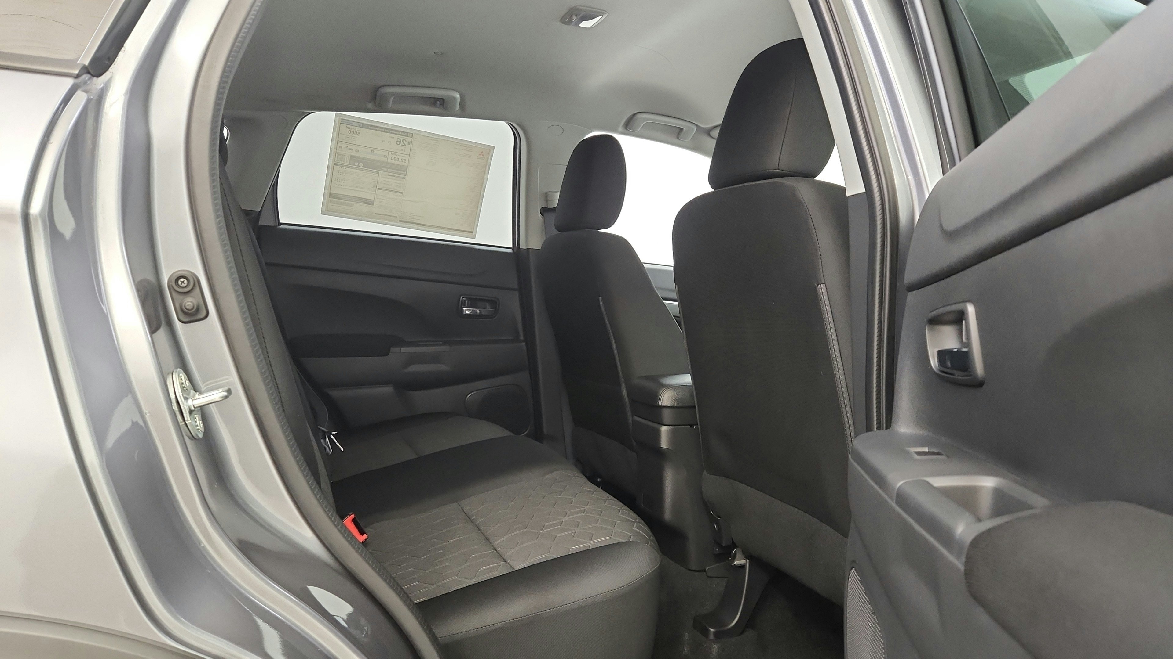 Used 2025 Mitsubishi Outlander Sport ES AWD/4WD image 31