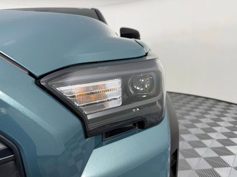 Used 2025 Toyota 4Runner 4WD image 5