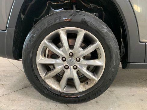 Used 2014 Jeep Cherokee Limited w/ Technology Group image 9