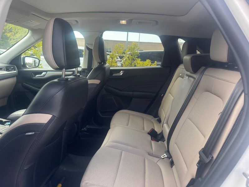 Used 2021 Ford Escape SEL AWD/4WD image 5