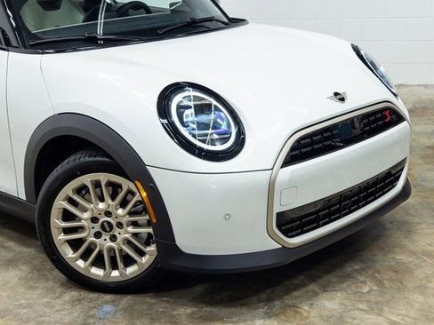 Certified 2025 MINI Cooper S image 5