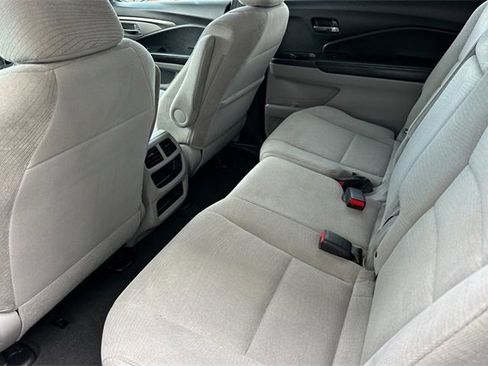 Certified 2018 Honda Pilot LX image 13