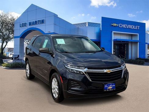 Used 2022 Chevrolet Equinox LS w/ LS Convenience Package image 3