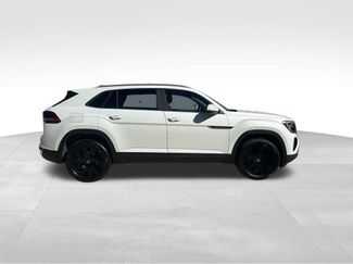 New 2026 Volkswagen Atlas Cross Sport SE FWD video 3