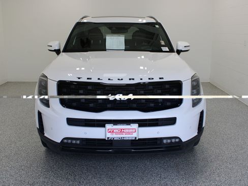 Used 2022 Kia Telluride SX w/ SX Prestige Package AWD/4WD image 3