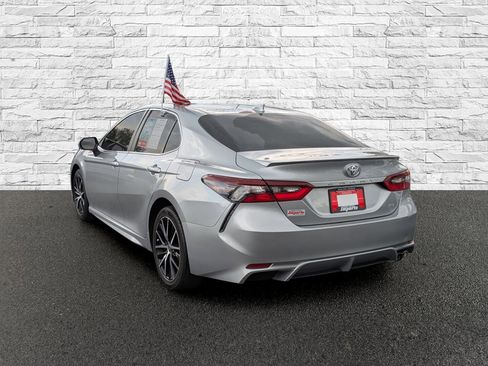 Used 2023 Toyota Camry SE FWD image 8