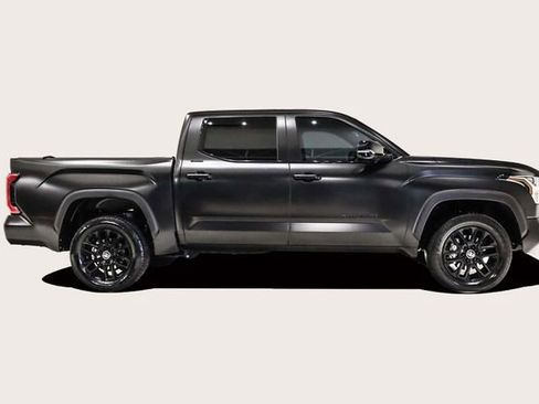 Used 2025 Toyota Tundra Limited image 4