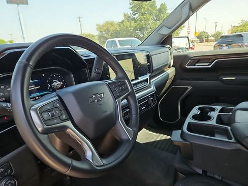 Used 2025 Chevrolet Silverado 1500 RST AWD/4WD image 10