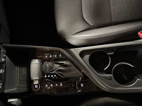 Certified 2023 Kia Niro SX Touring FWD image 24