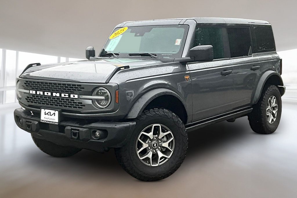 Used 2025 Ford Bronco Badlands AWD/4WD image 1