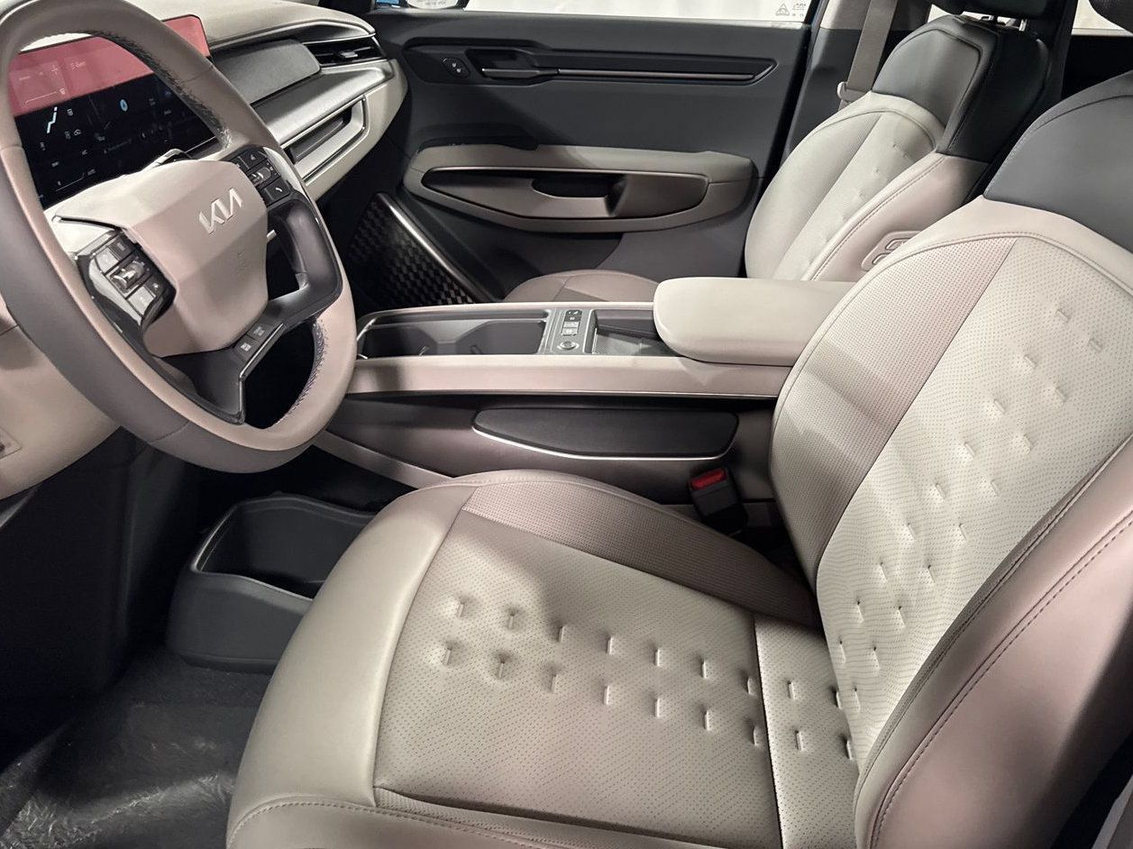 New 2026 Kia EV9 Wind AWD/4WD image 3