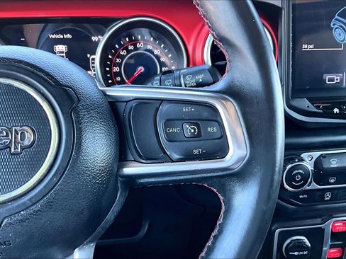 Used 2018 Jeep Wrangler Unlimited Rubicon AWD/4WD image 20