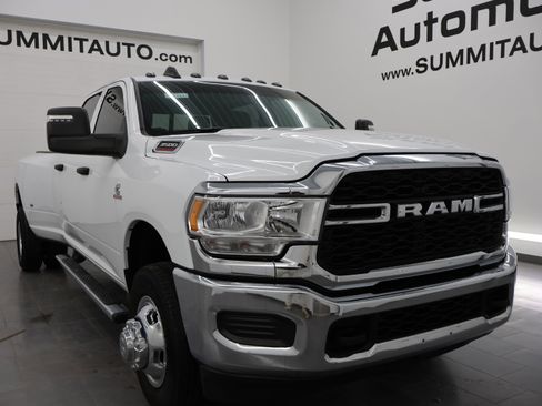 Used 2024 RAM 3500 Tradesman w/ Chrome Appearance Group image 2