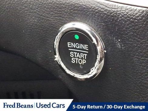 Certified 2022 Ford Edge ST-Line image 25